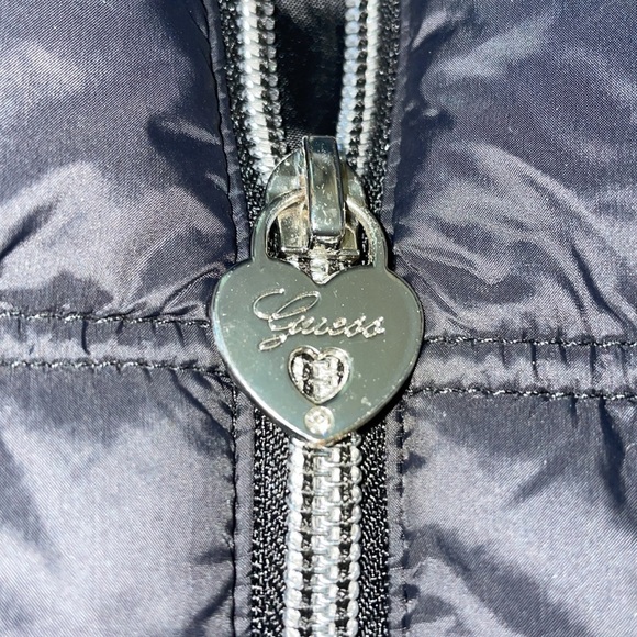 Guess Puffer Vest. Size Medium. Black. - Picture 2 of 9